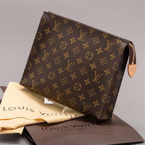 lv toiletry pouch 26 discontinued|toiletry pouch 26 louis vuitton.